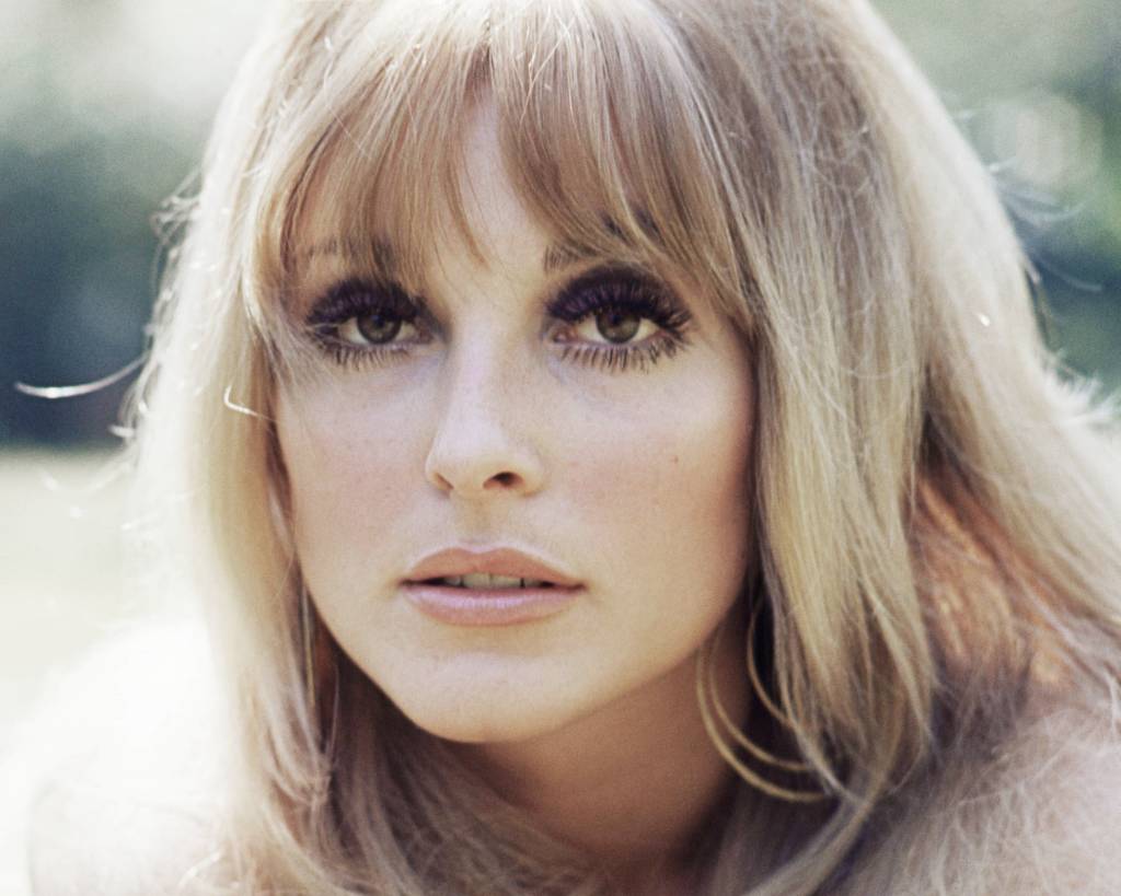 Obrigada, Sharon Tate, por ser um dos maiores ícones de estilo dos anos 60