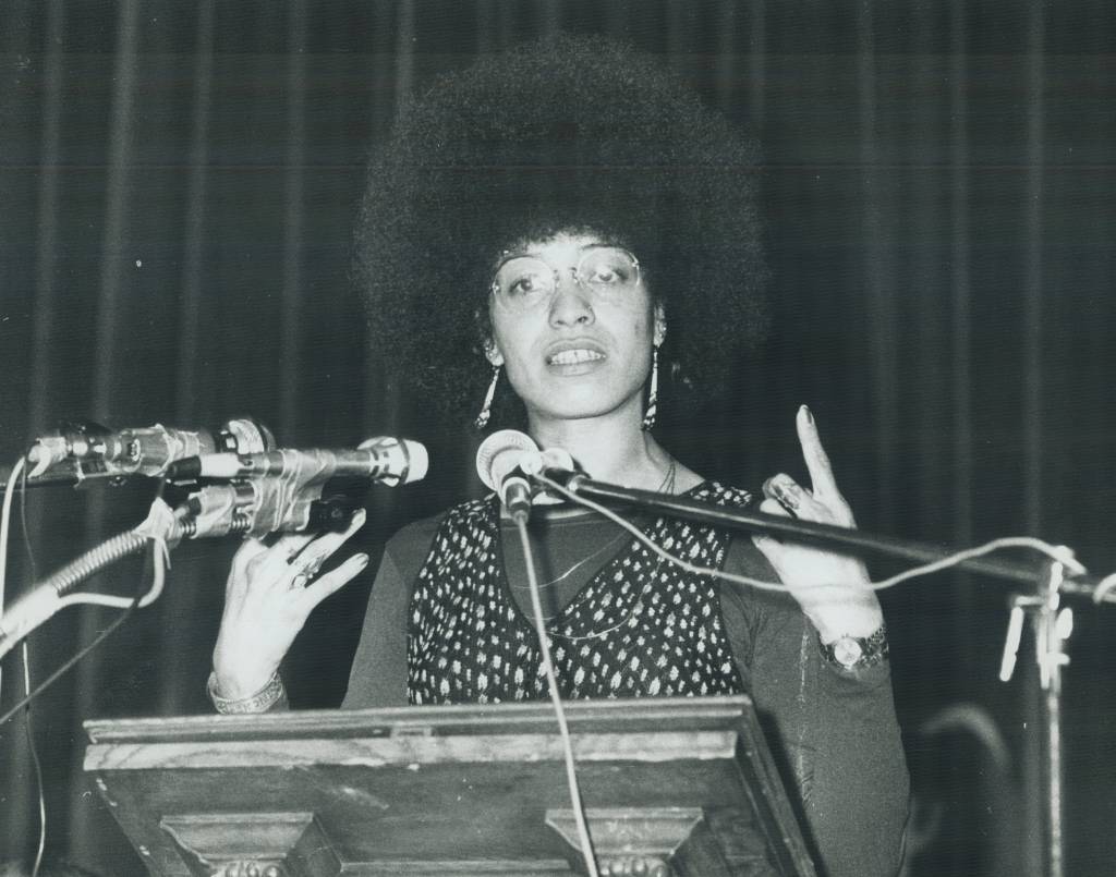 Angela-Davis Angela-Davis