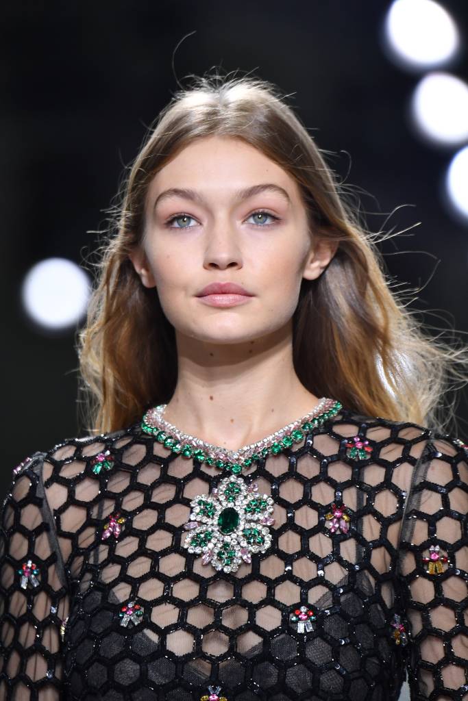 Gambattista Valli : Runway &ndash; Paris Fashion Week Womenswear Spring/Summer 2017