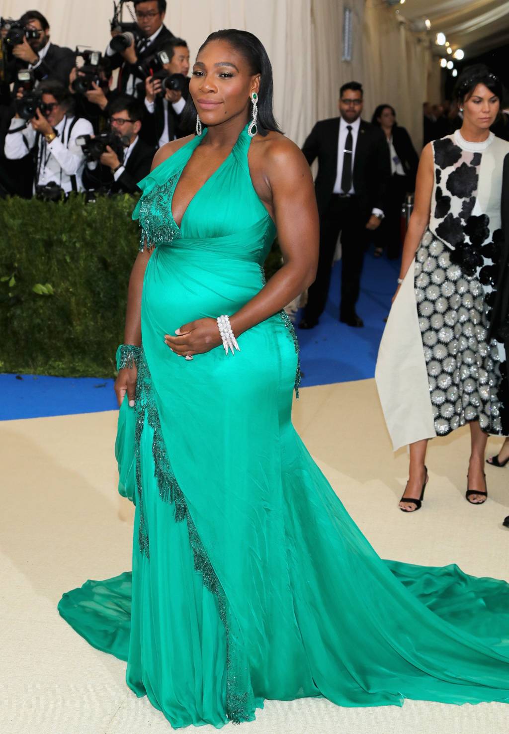 Os looks das famosas grávidas no dia a dia e no tapete vermelho