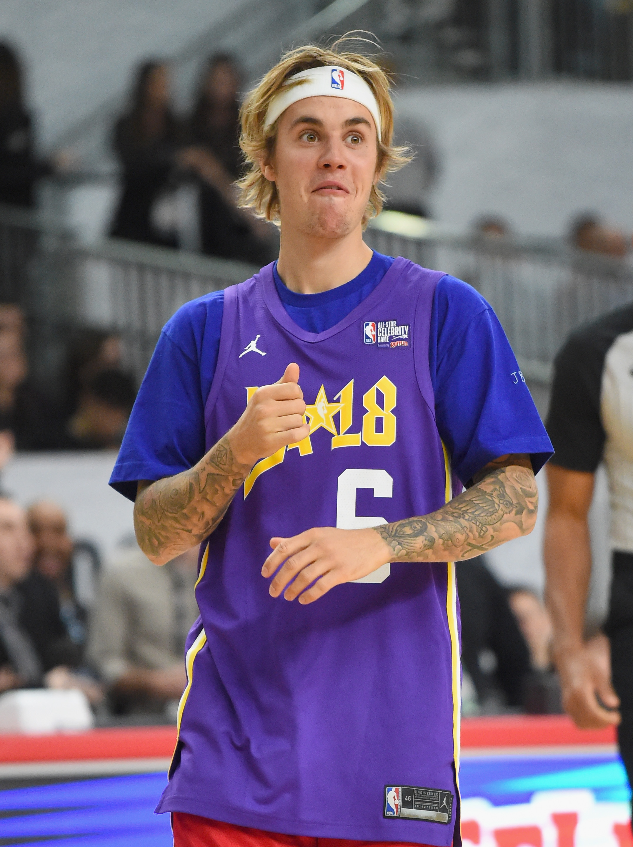 Nova estátua de cera de Justin Bieber é bizarra e virou piada instantânea