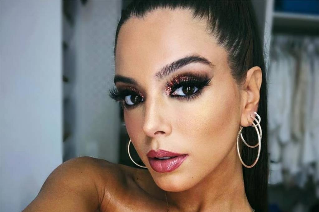 Giovanna Lancellotti mudou o visual e está com os cabelos loiros
