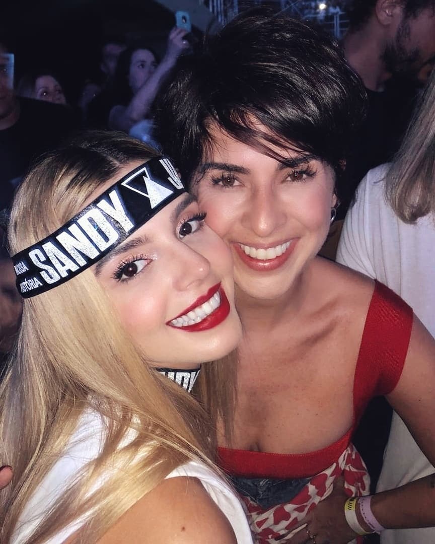 O “tbt” perfeito de Gi Lancellotti e Fe Paes Leme no show de Sandy & Jr