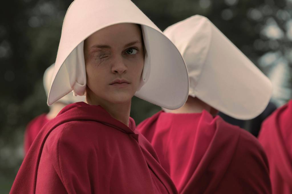 Atriz de ‘The Handmaid’s Tale’ fala sobre a série, política e sororidade