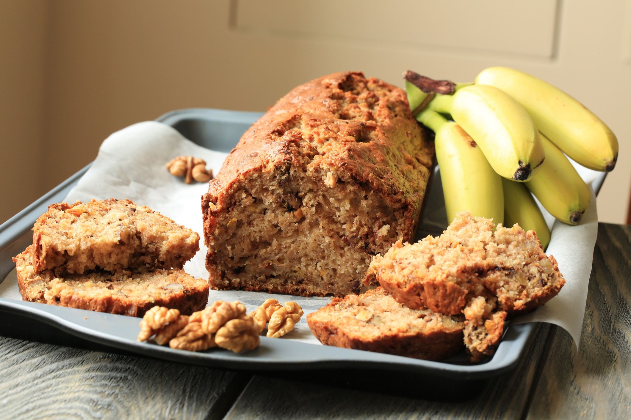 Banana cake with walnuts