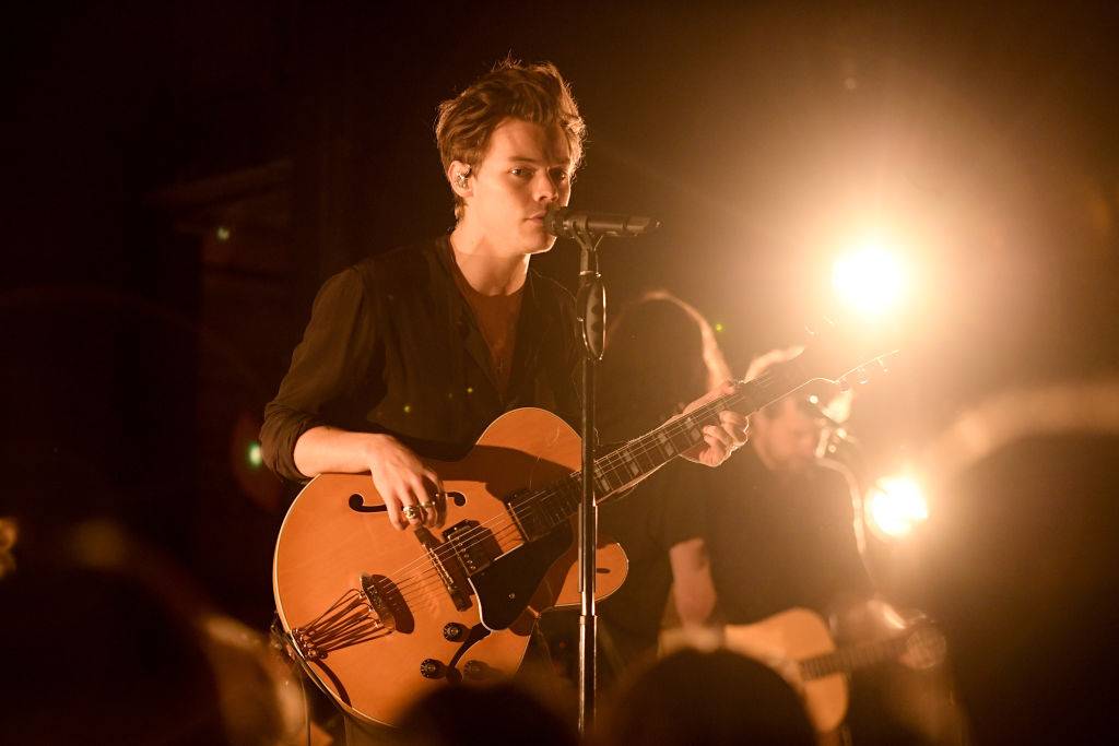 Por que Harry Styles é *o* artista para ficar de olho em 2017