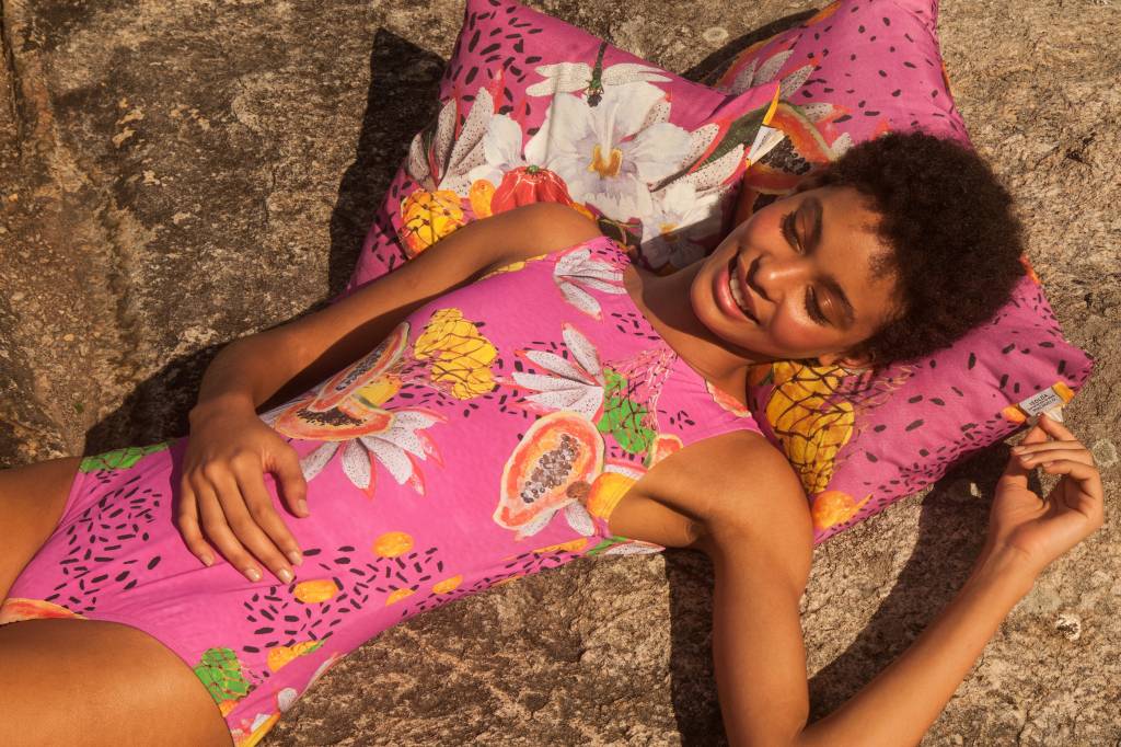 Estamos apaixonadas pela nova coleção da Isolda para Riachuelo