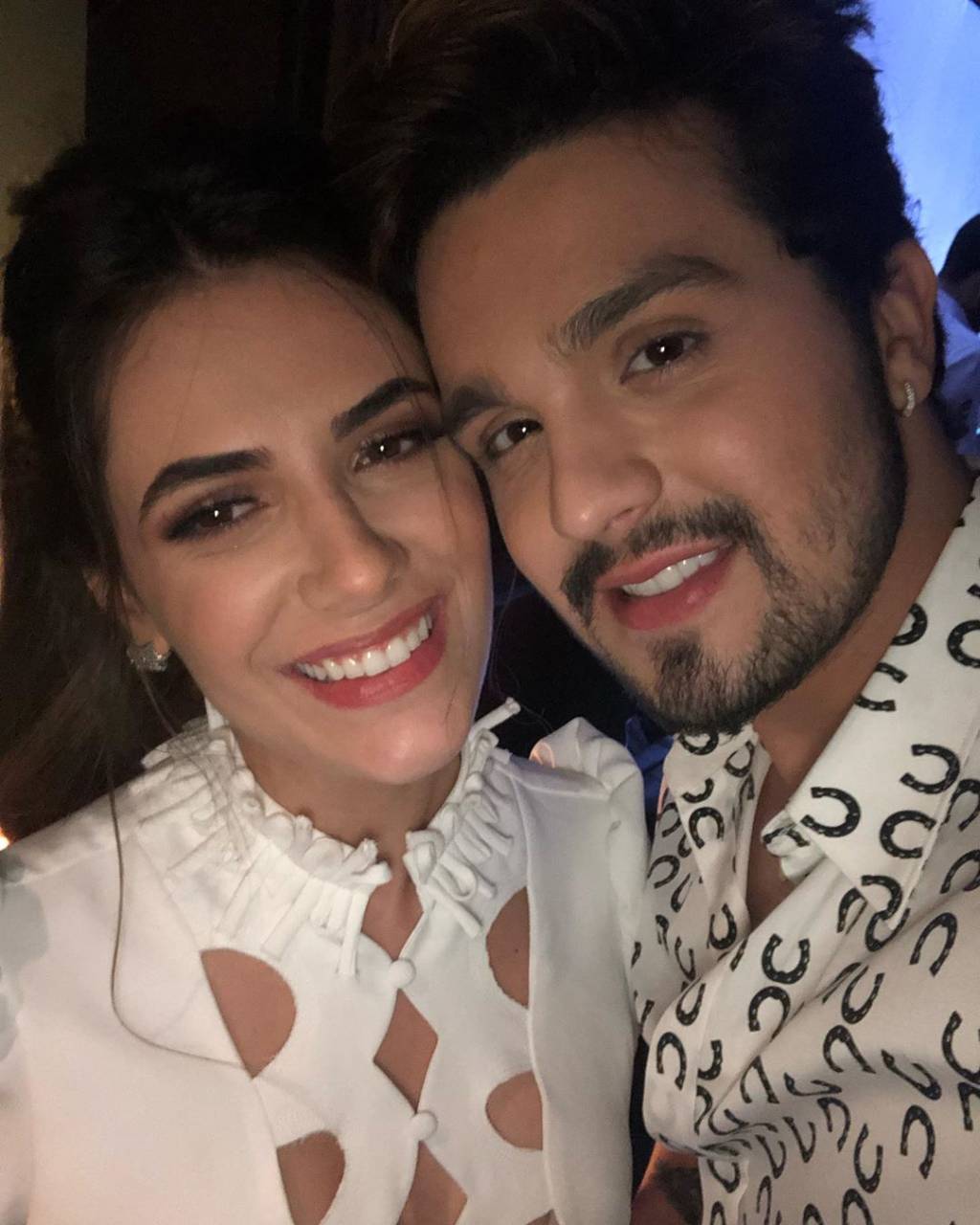 É oficial! Luan Santana anuncia casamento com Jade Magalhães