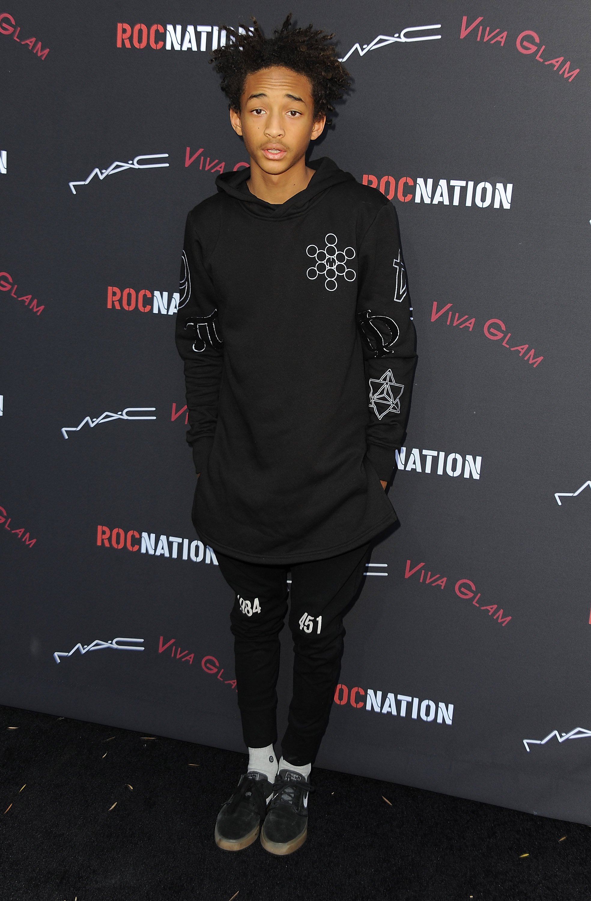 Jaden Smith sobre usar vestidos: “não são roupas de menina, são roupas”