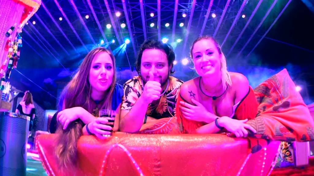 Jéssica manda recado para noiva de Lucas em festa do BBB18