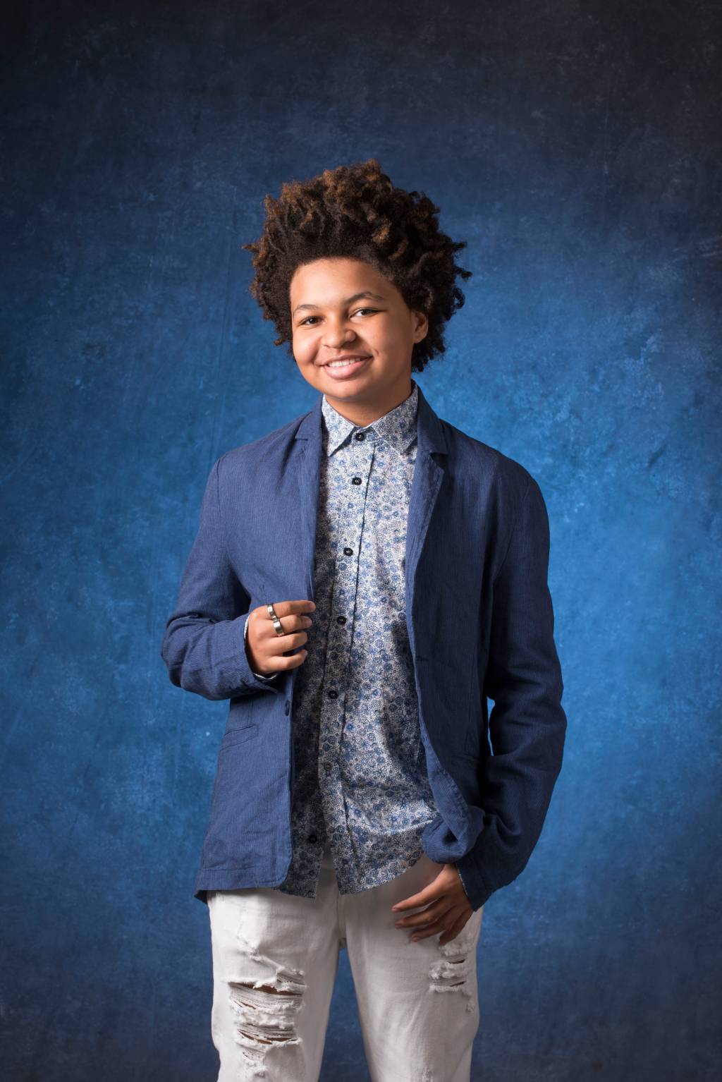 Ator mirim da Globo sofre ataques racistas e denuncia à polícia