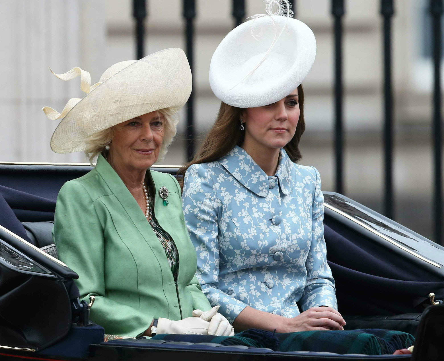 Kate Middleton faz primeira aparição pública após dar à luz