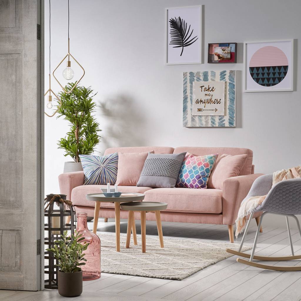 10 salas com sofás rosa millennial para se apaixonar – e onde comprá-los