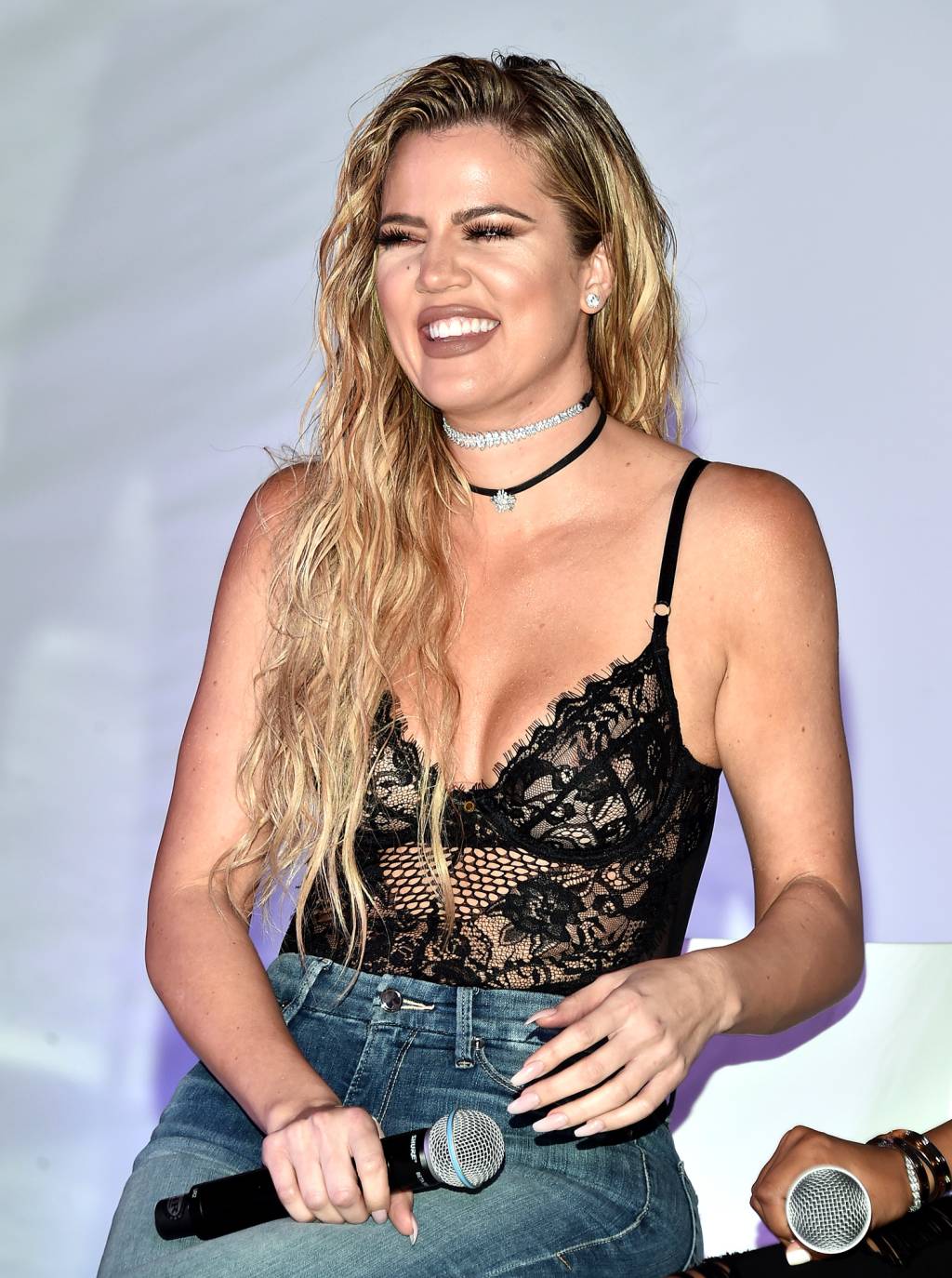 Khloe Kardashian odeia o termo ‘plus size’ na moda: ‘Quando o padrão se tornou 34-44’?