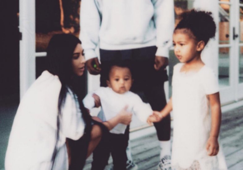 Depois de 3 meses, Kim Kardashian volta ao Instagram