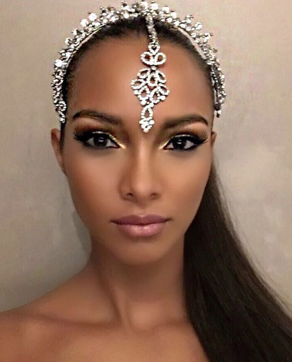 A top La&iacute;s Ribeiro com beleza de Andr&eacute; Veloso
