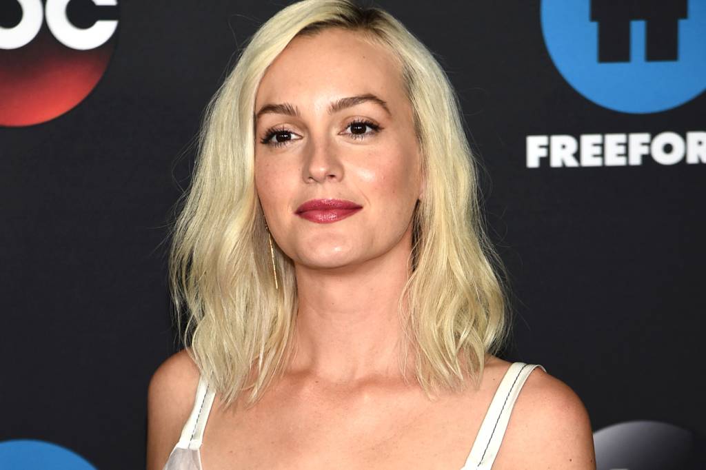 Platinada, Leighton Meester escolheu um look perfeito para a primavera