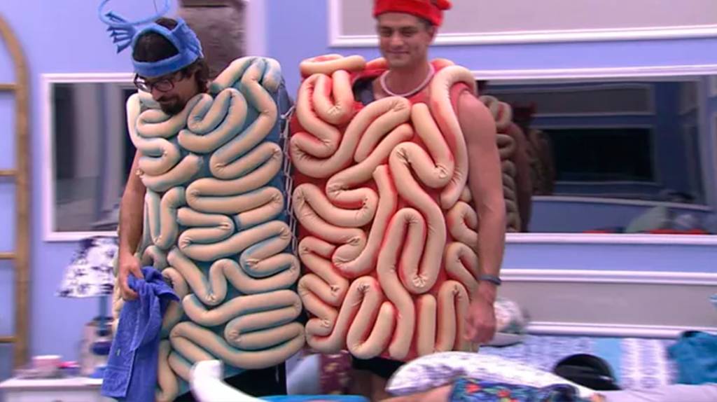marcos-faz-cocegas-em-ieda-bbb17 marcos-faz-cocegas-em-ieda-bbb17