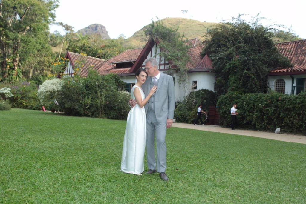 Pedro Bial e Maria Prata se casam no Rio de Janeiro