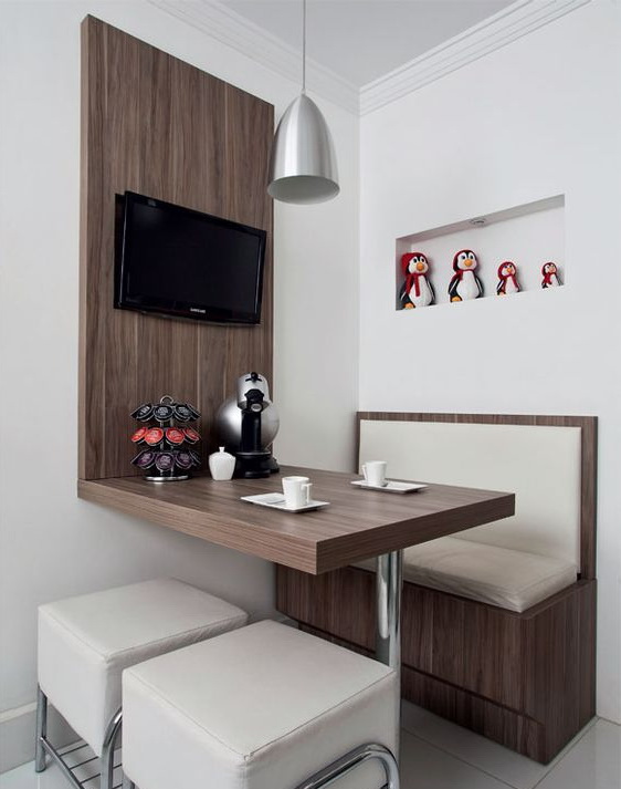 M&oacute;veis sob medida &ndash; mesa e bancos