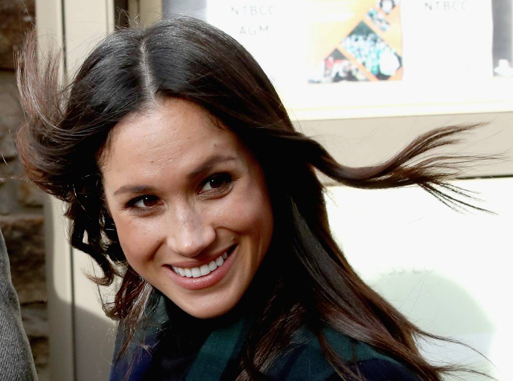 Meghan Markle adota novo estilo de cabelos em evento esportivo