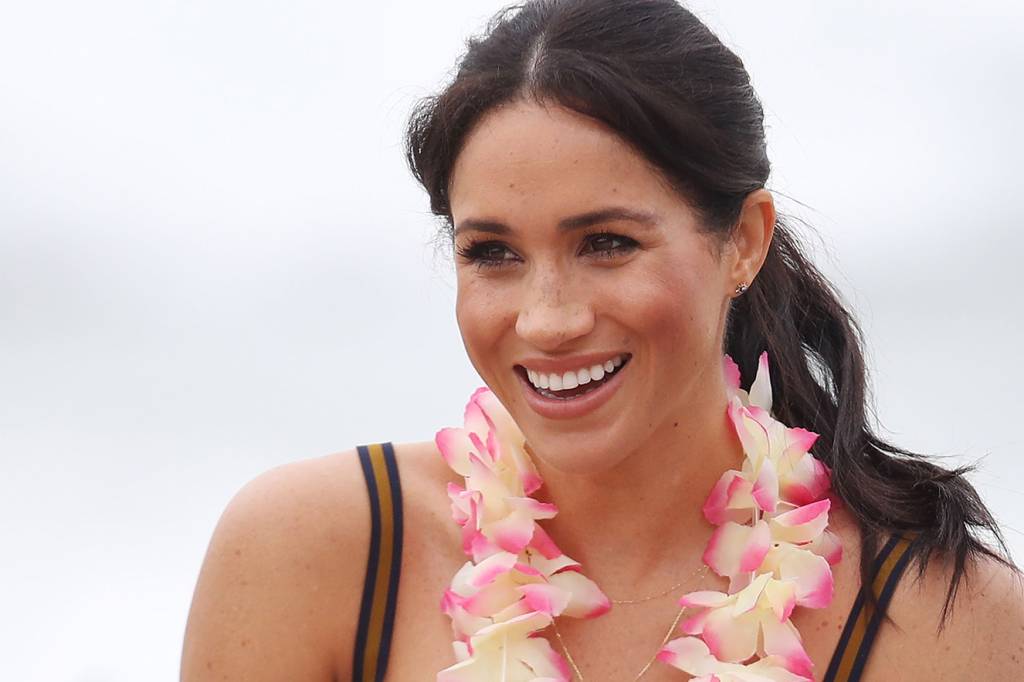 Meghan Markle usa tênis lindo feito no Brasil – e você pode comprar!