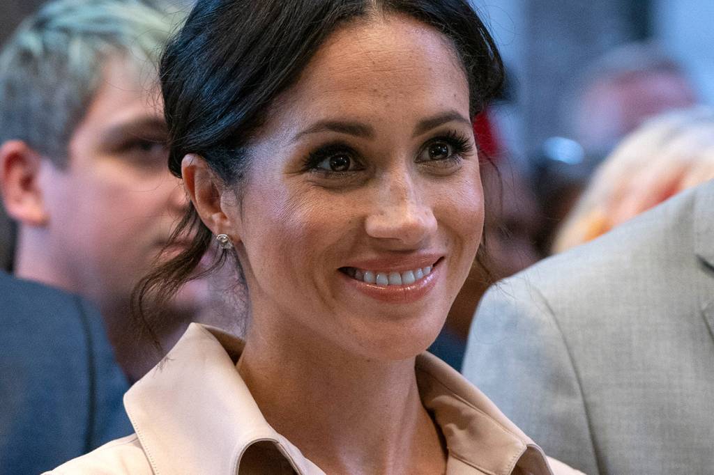 Pela primeira vez, Meghan Markle usa look do próprio guarda-roupa