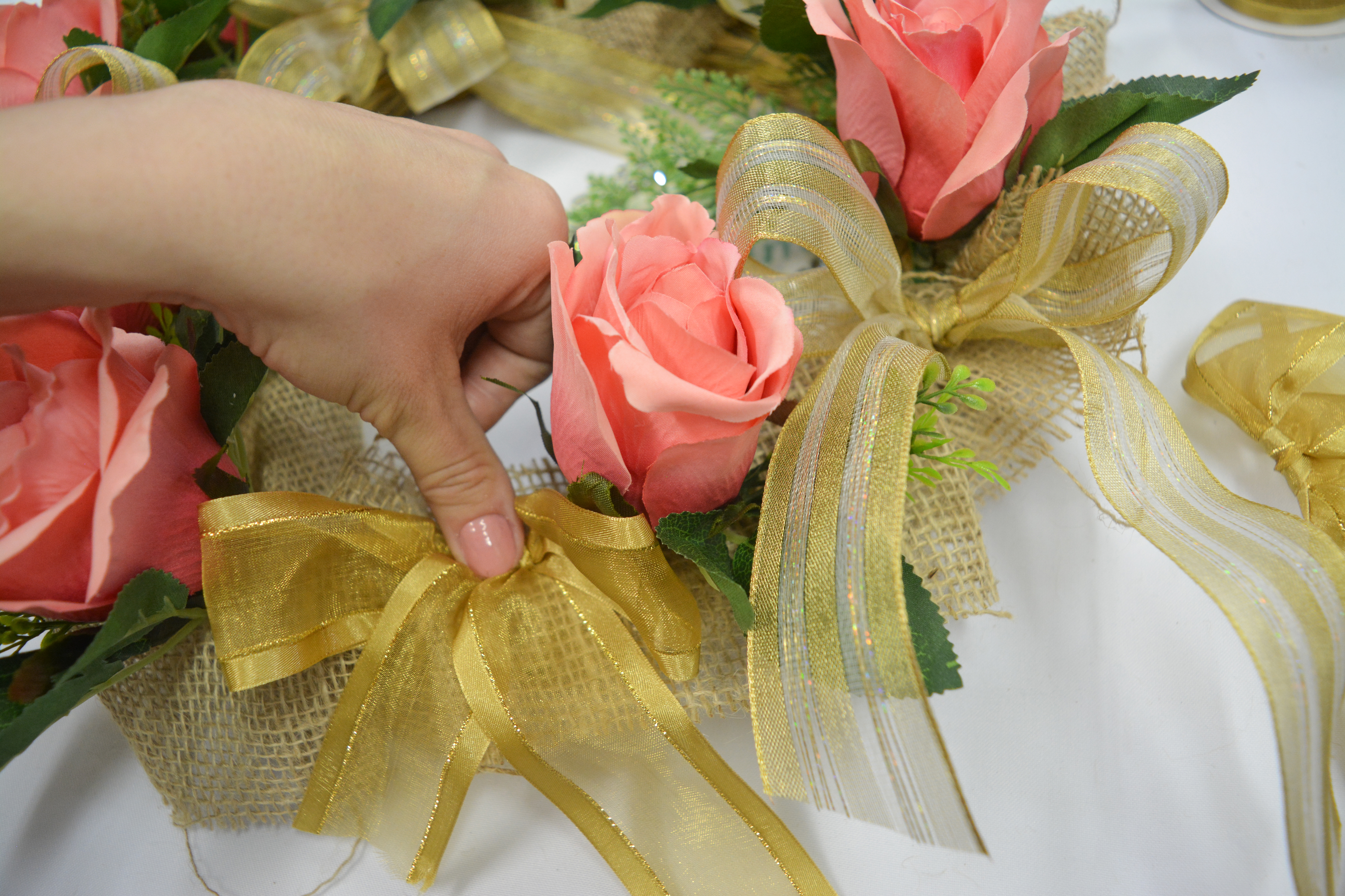 nc2b020-colar-preenchendo-os-entremeios