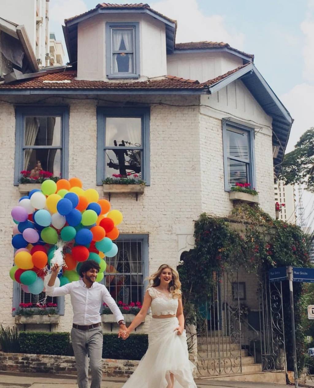 YouTuber Niina Secrets se casa em festa com tema ‘Up – Altas Aventuras’