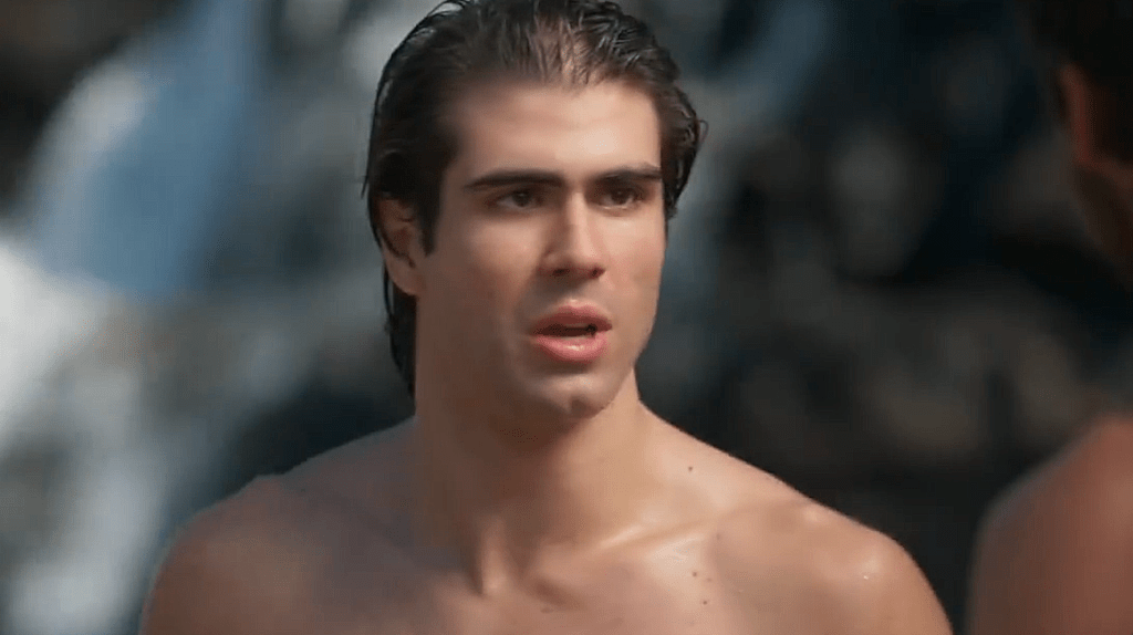 Luccino é expulso de casa em ‘Orgulho e Paixão’ por amar um homem