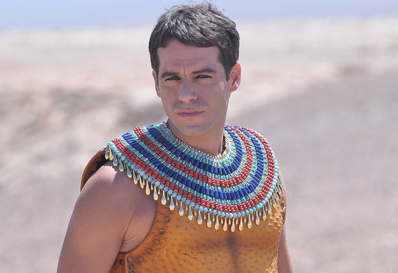 “Os Dez Mandamentos” faz tanto sucesso porque…