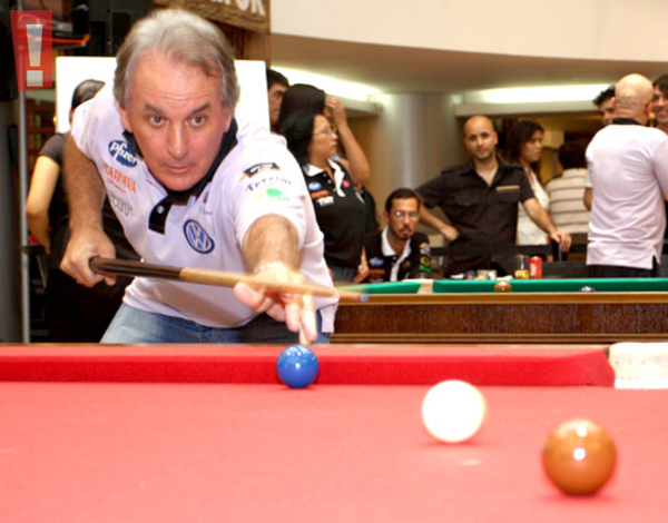 Bola fora! Otávio Mesquita faz piada com namoro de Justus e irrita o empresário