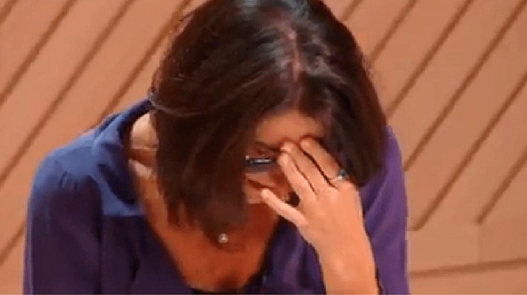 Paola Carosella cai em prantos durante eliminação no ‘MasterChef’
