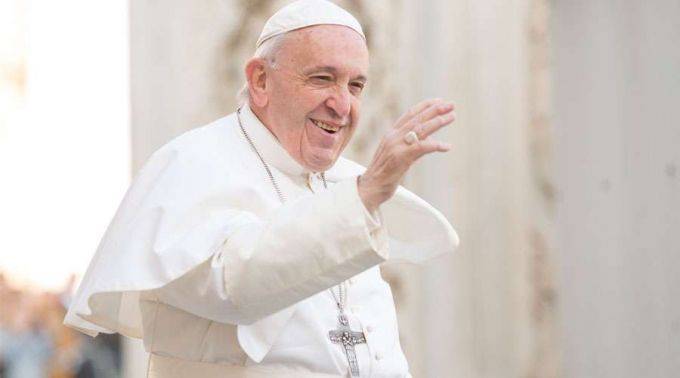 Papa Francisco amplia participação feminina na Igreja Católica