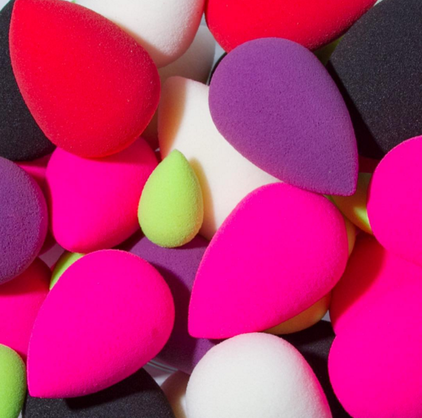 pare_de_destruir_sua_beauty_blender_com_essas_4_dicas-1