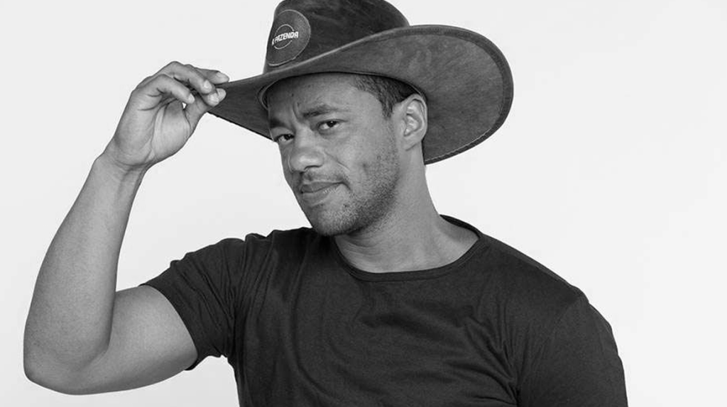 Phellipe é expulso de ‘A Fazenda’ após beijo roubado, entenda o caso