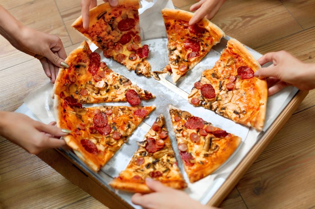 Receitas para fazer um rodízio de pizza em casa