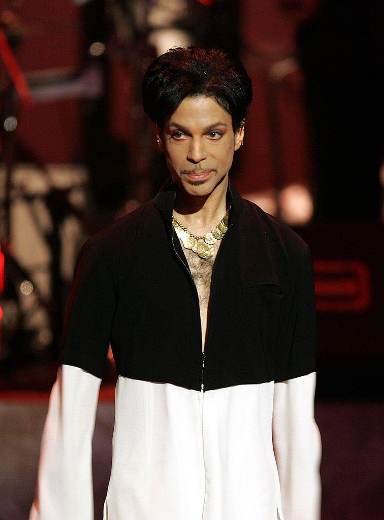 Prince morreu de overdose, diz autópsia oficial