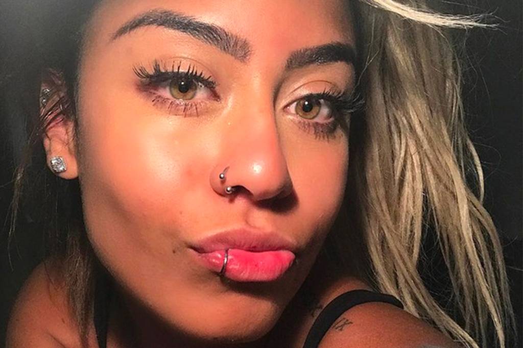Rafaella Santos causa polêmica com look para torcer pelo Brasil
