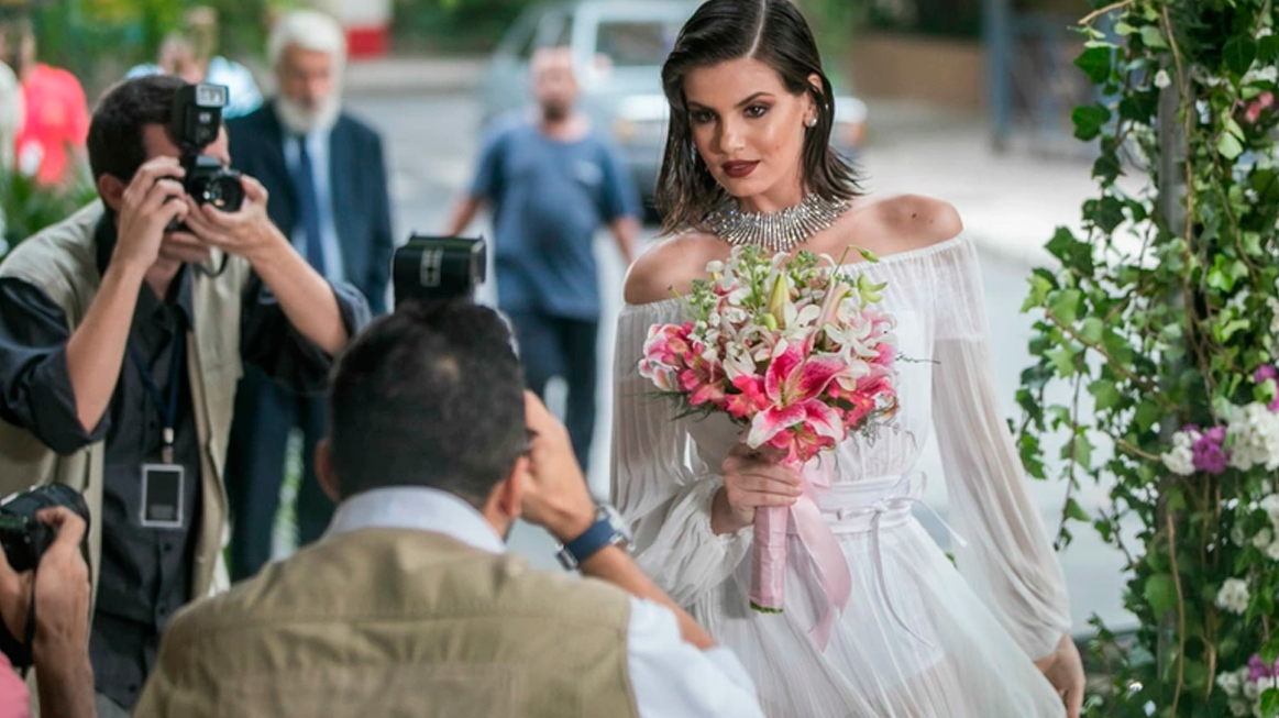 Vanessa é desmascarada no dia do casamento em ‘Verão 90’