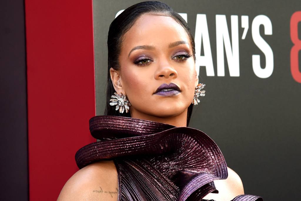 Obviamente, Rihanna roubou a cena na estreia de Oito Mulheres e um Segredo