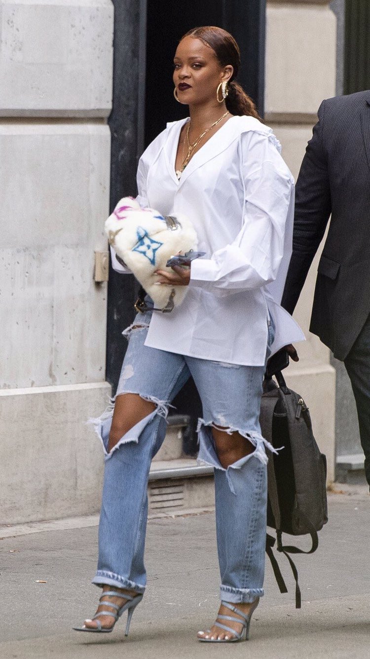 rihanna-bolsa-louis-vuitton rihanna-bolsa-louis-vuitton