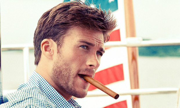 Filho de Clint Eastwood, Scott, faz sucesso na internet após sessão de fotos