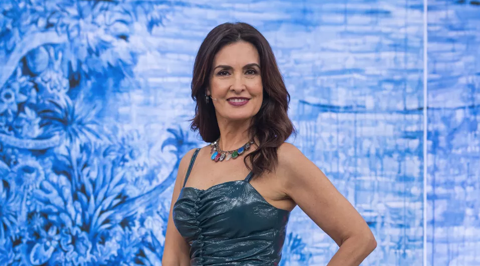 Com vestido brilhante, Fátima Bernardes surgiu toda moderna no ‘Encontro’