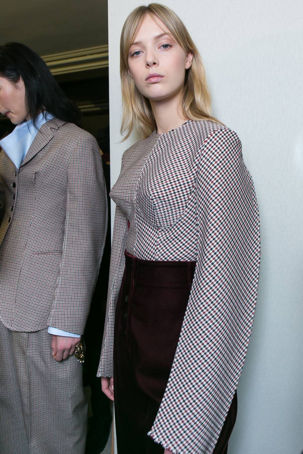 Moda do sutiã cone do pós-guerra pode voltar