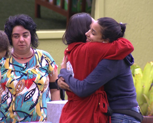 Talita vence prova, é o novo anjo e Rafael e Adrilles discutem