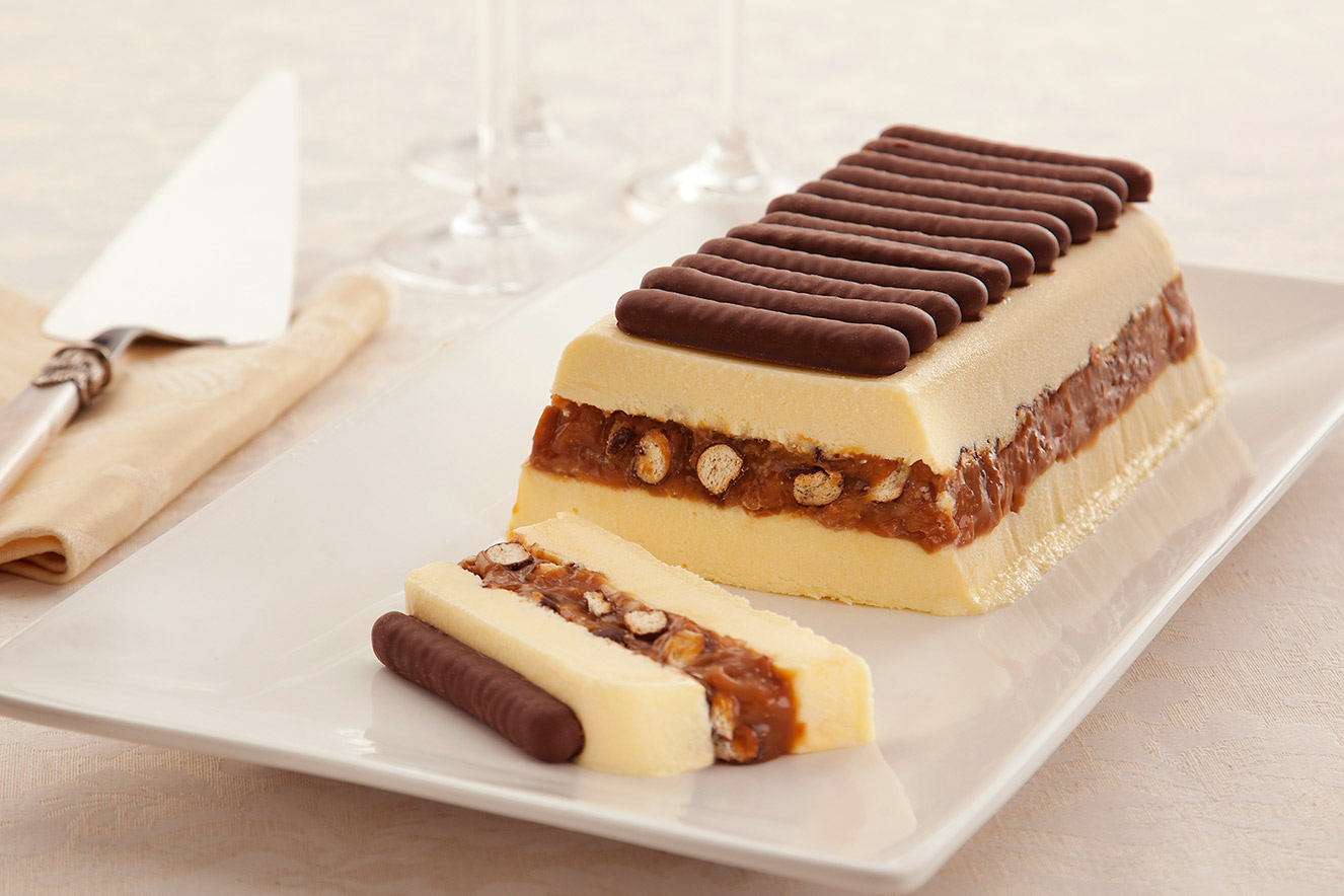 terrine-gelada-de-praline-e-palitos