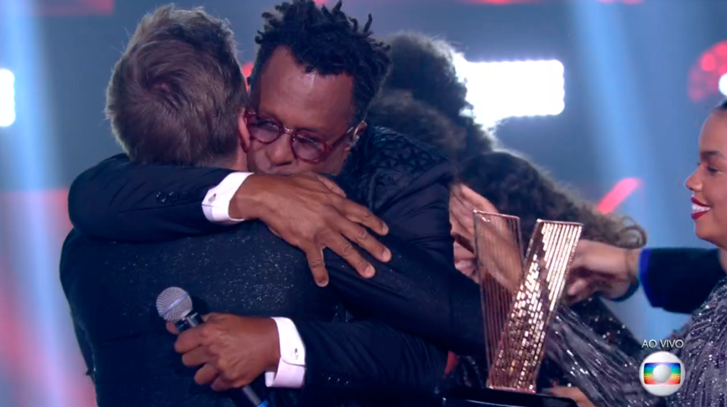 Aos 53 anos, Tony Gordon vence o ‘The Voice Brasil’ 2019