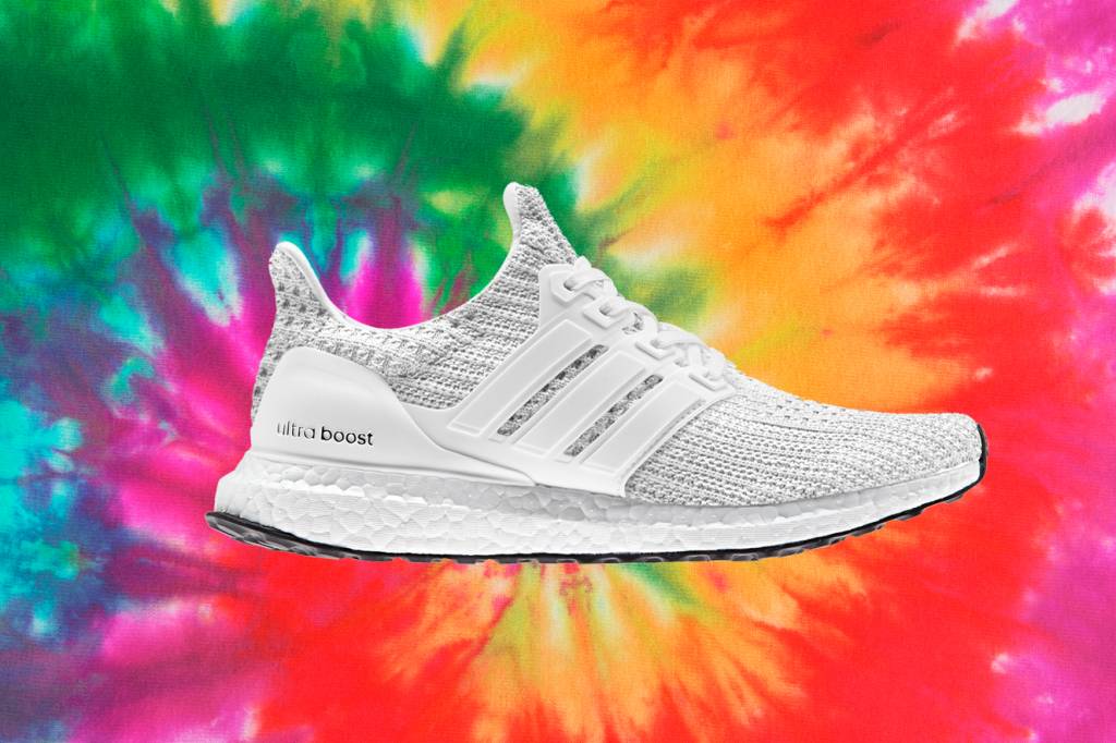 O Adidas com estampa tie-dye é a coisa mais bonita e colorida do mundo