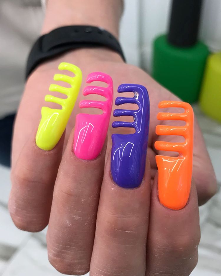 Essas unhas de pente são a mais nova bizarrice no mundo da nail art